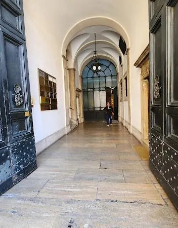 Charming In - Luxury