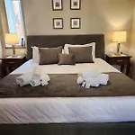 Charming In - Luxury